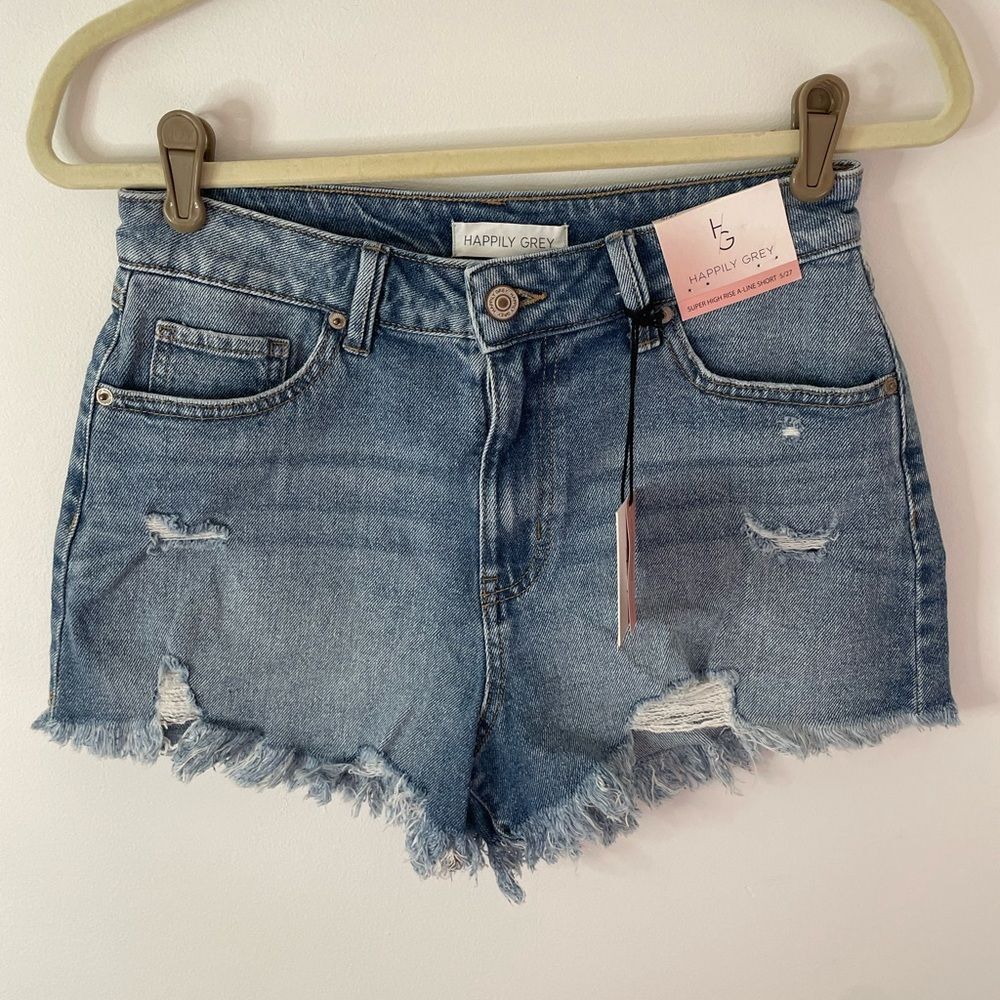 NWT Happily Grey blue denim distressed shorts Size 5/27